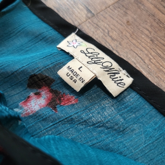 Lily White Flowy Sheer Blue & Black Bird Tank Top Size Large - Picture 6 of 8